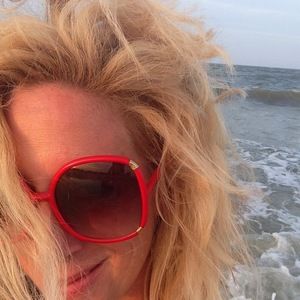 Meet your Posher, Marisa